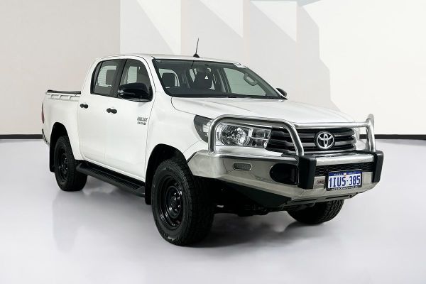 2018 Toyota HILUX SR (4x4) GUN126R MY17 4X4 image