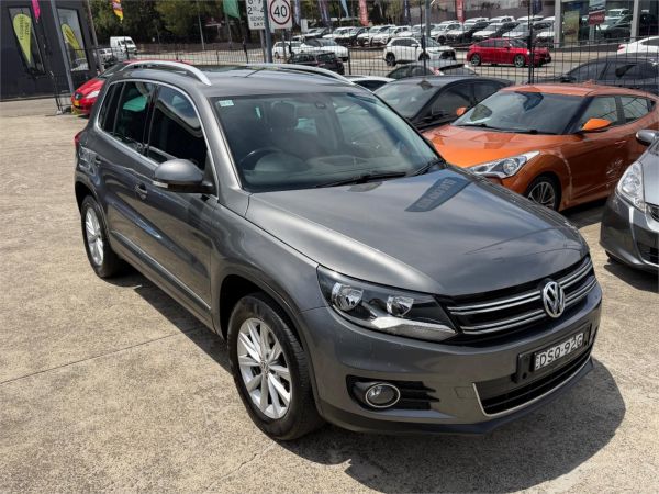 2016 VOLKSWAGEN TIGUAN 4D WAGON 5NC MY16 130 TDI (4x4) image