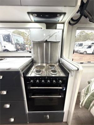 2023 SUPREME Classic Other image