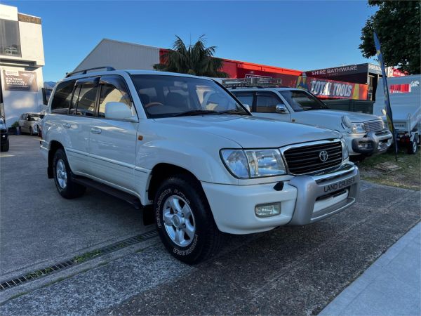 2000 Toyota Landcruiser Wagon UZJ100R GXV image