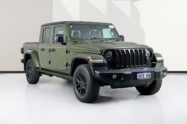 2022 Jeep GLADIATOR NIGHT EAGLE (4x4) JT MY22 4X4 image
