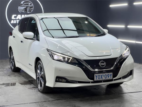 2020 NISSAN LEAF 5D HATCHBACK ZE1 image
