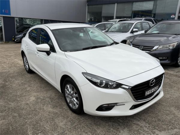 2018 MAZDA MAZDA3 5D HATCHBACK BN MY18 MAXX SPORT (5YR) image