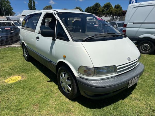 1999 TOYOTA TARAGO 3D WAGON TCR10R GLi image
