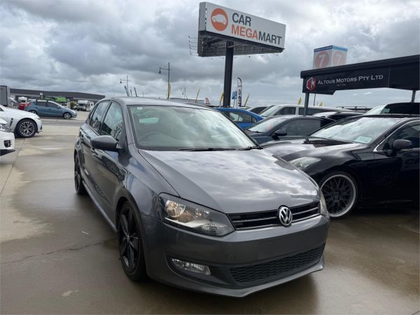 2013 VOLKSWAGEN POLO 5D HATCHBACK 6R MY14 77 TSI COMFORTLINE image