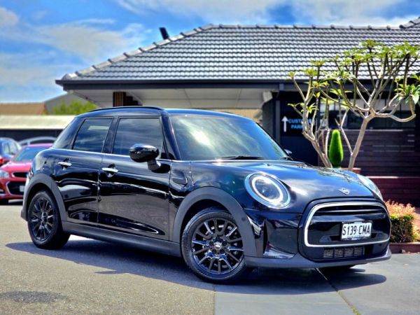 2021 Mini Hatch HATCHBACK COOPER CLASSIC F55 LCI image