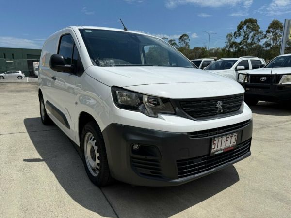 2022 Peugeot Partner K9 MY22 City Low Roof SWB White 8 Speed Sports Automatic Van image