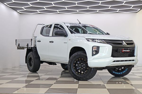 2021 Mitsubishi Triton CAB CHASSIS GLX ADAS DUAL CAB MR MY21 image