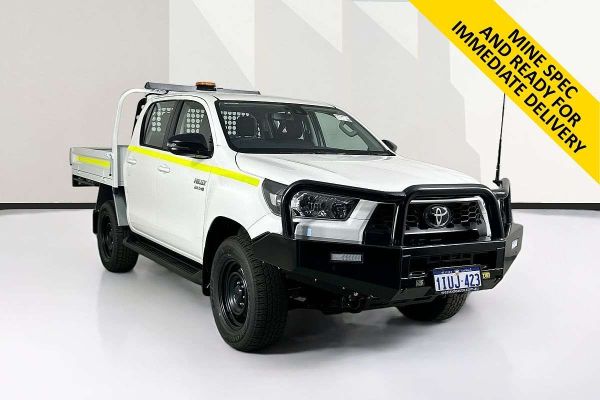 2025 Toyota HILUX SR (4x4) STEEL WHEELS GUN126R RC 4X4 image