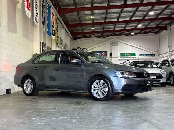 2015 VOLKSWAGEN JETTA 4D SEDAN 1KM MY16 118 TSI TRENDLINE image