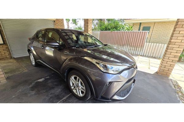 2022 Toyota C-HR GXL NGX10R image