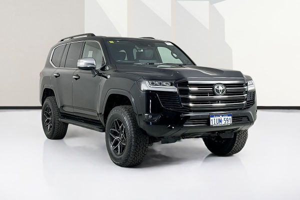 2022 Toyota LANDCRUISER LC300 SAHARA (4x4) FJA300R image