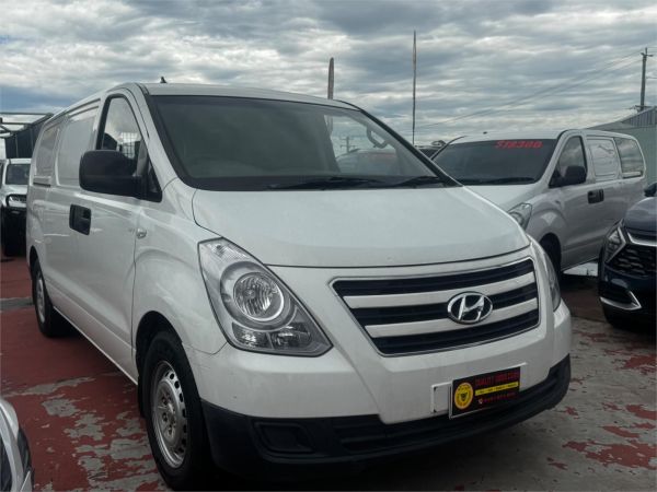 2009 HYUNDAI iLOAD 4D VAN TQ image