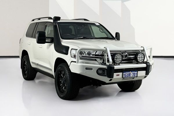 2019 Toyota LANDCRUISER LC200 SAHARA (4x4) VDJ200R image