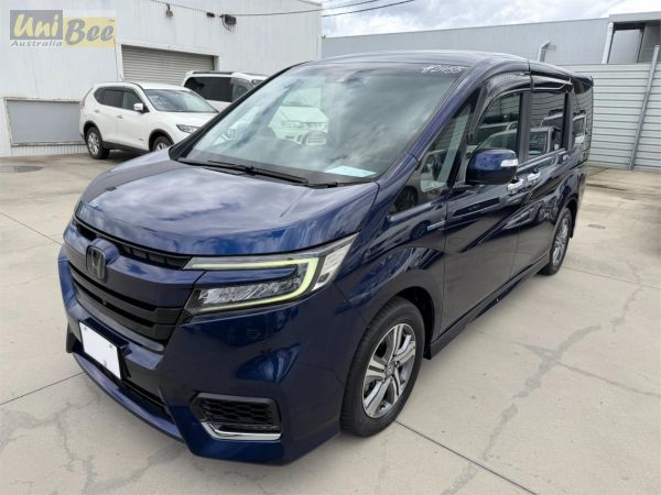 2018 Honda Stepwgn Wagon RP5 Spada Hybrid image