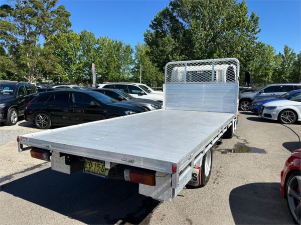 2018 Hino 300 Series Cab Chassis 617 image