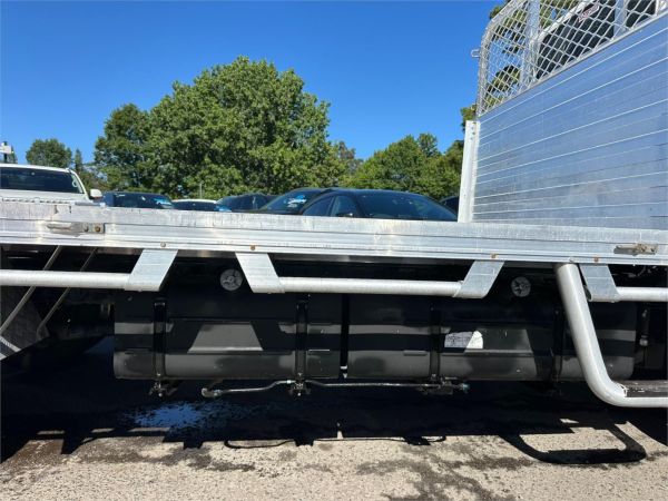 2018 Hino 300 Series Cab Chassis 617 image
