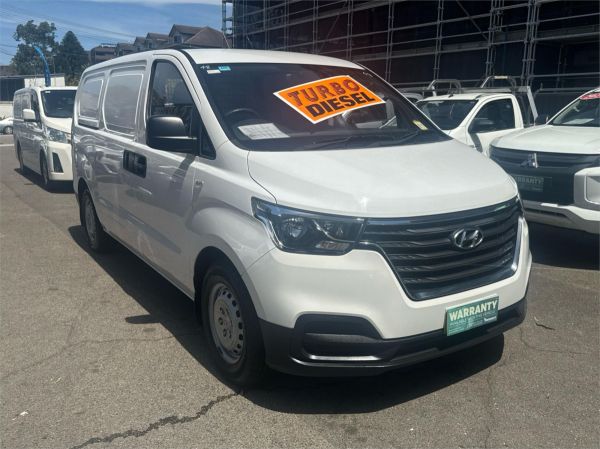 2020 HYUNDAI iLOAD 4D VAN TQ4 MY21 3S TWIN SWING image