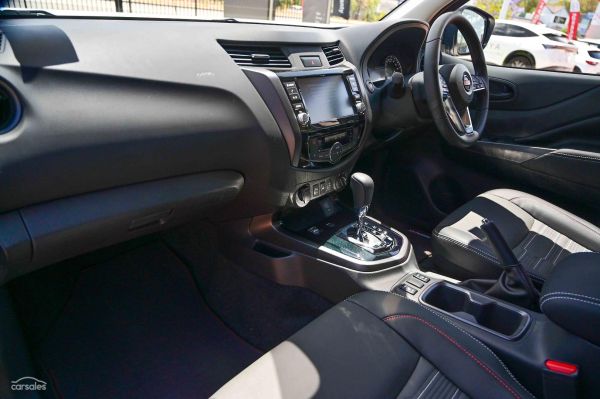 2025 Nissan Navara D23 PRO-4X image