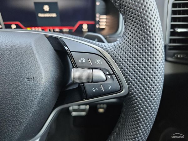 2025 Skoda Karoq NU Sportline image