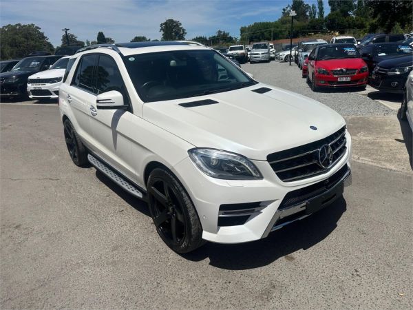 2013 Mercedes-Benz M-Class Wagon W166 ML350 BlueTEC image