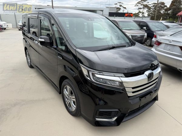 2018 Honda Stepwgn Wagon RP5 Spada Hybrid image