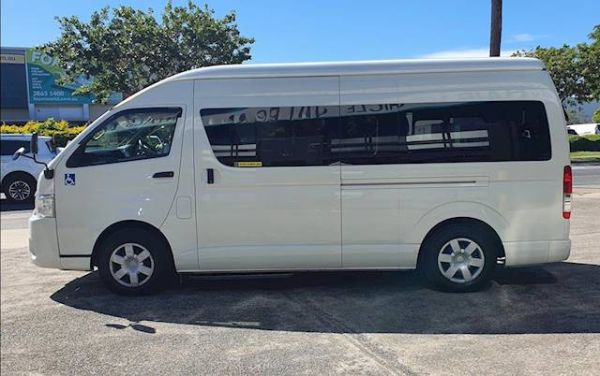 2013 TOYOTA HIACE COMMUTER TRH223R MY12 image