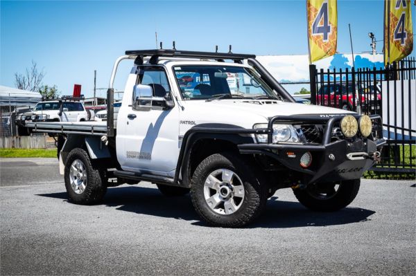 2013 Nissan Patrol Cab Chassis Y61 GU 6 SII MY13 DX image