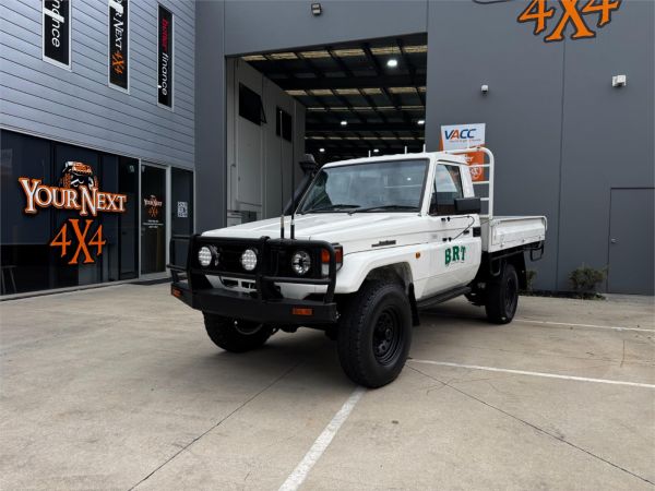 2005 TOYOTA LANDCRUISER C/CHAS HZJ79R (4x4) image