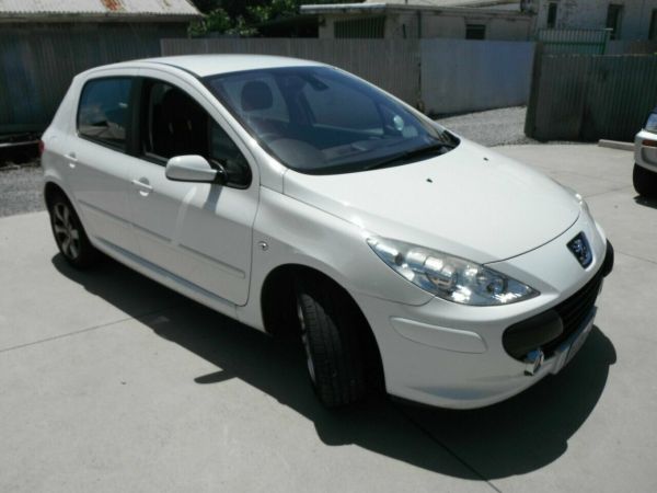 2006 Peugeot 307 MY06 Upgrade XSE 2.0 White 4 Speed Automatic Tiptronic Hatchback image