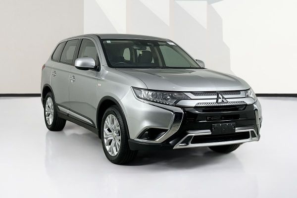 2021 Mitsubishi OUTLANDER ES 7 SEAT (AWD) ZL MY21 image