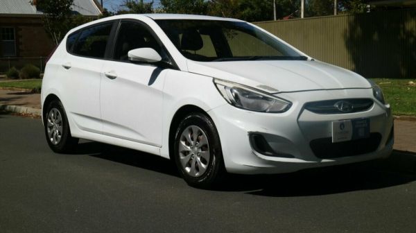 2016 Hyundai Accent RB4 MY16 Active White 6 Speed CVT Auto Sequential Hatchback image