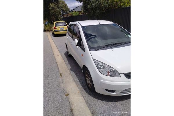 2008 Mitsubishi Colt ES RG image