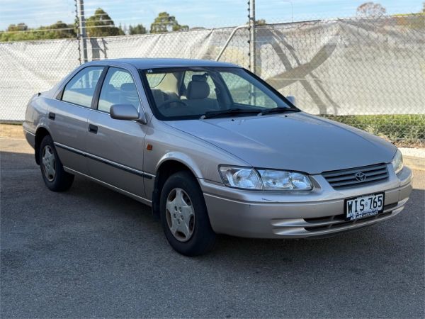 1999 Toyota Camry Sedan SXV20R Conquest image