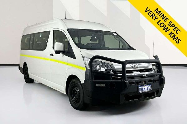 2021 Toyota Hiace SLWB COMMUTER (12 SEATS) GDH322R image