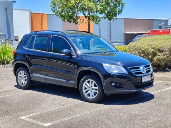 2010 VOLKSWAGEN TIGUAN 4D WAGON 5NC MY11 103 TDI image