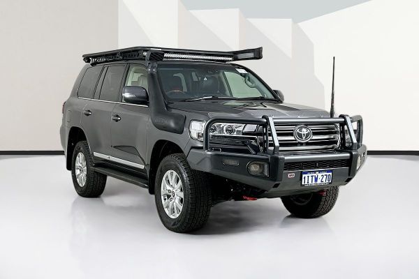 2017 Toyota LANDCRUISER SAHARA (4x4) VDJ200R MY16 image