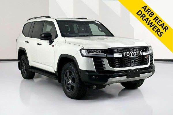 2023 Toyota LANDCRUISER LC300 GR-S (4x4) FJA300R image