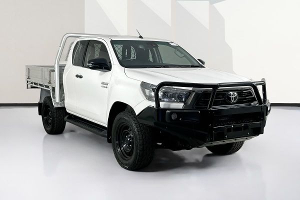 2020 Toyota Hilux SR (4x4) GUN126R FACELIFT 4X4 image