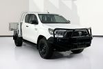 Image for 2020 Toyota Hilux SR (4x4) GUN126R FACELIFT 4X4