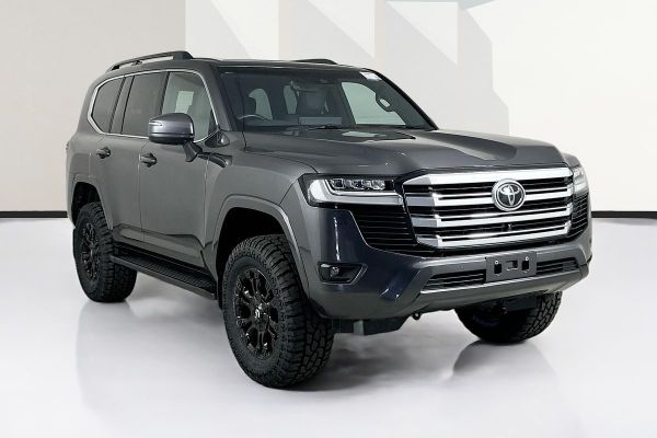 2023 Toyota Landcruiser LC300 VX (4x4) FJA300R image