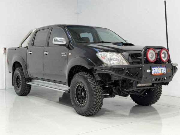 2010 TOYOTA HILUX DUAL CAB P/UP KUN26R 09 UPGRADE SR5 (4x4) image