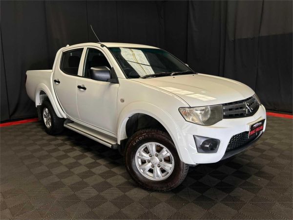 2014 MITSUBISHI TRITON DOUBLE CAB UTILITY MN MY15 GLX (4x4) image