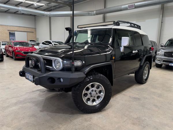 2012 TOYOTA FJ CRUISER 4D WAGON GSJ15R image