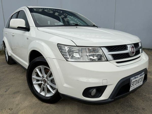 2013 Fiat Freemont JF White 6 Speed Automatic Wagon image