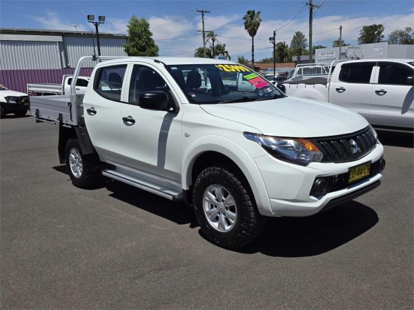 2017 MITSUBISHI TRITON DUAL CAB UTILITY MQ MY17 GLX (4x4) image
