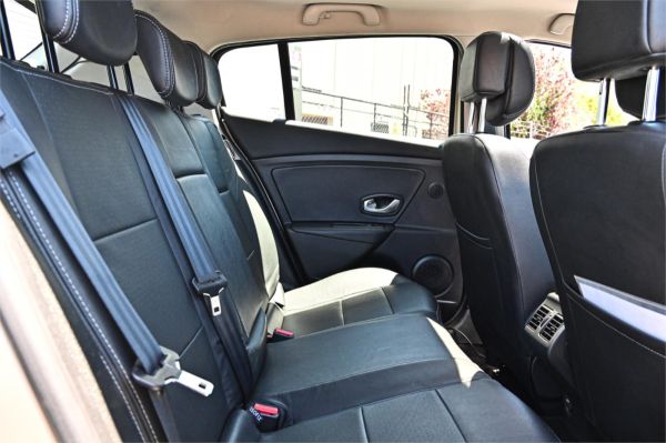 2011 Renault Megane Hatchback III B32 Privilege image