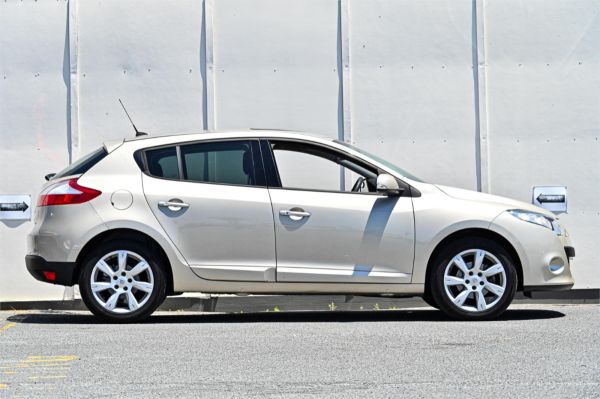 2011 Renault Megane Hatchback III B32 Privilege image