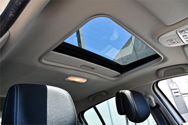 2011 Renault Megane Hatchback III B32 Privilege image