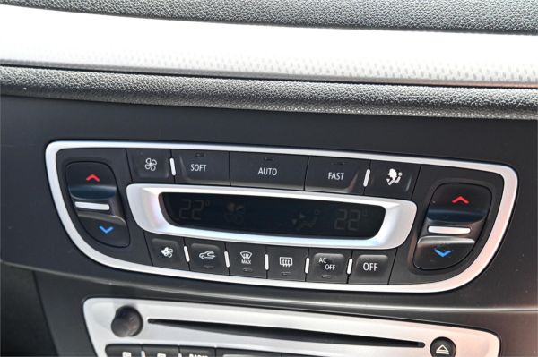 2011 Renault Megane Hatchback III B32 Privilege image
